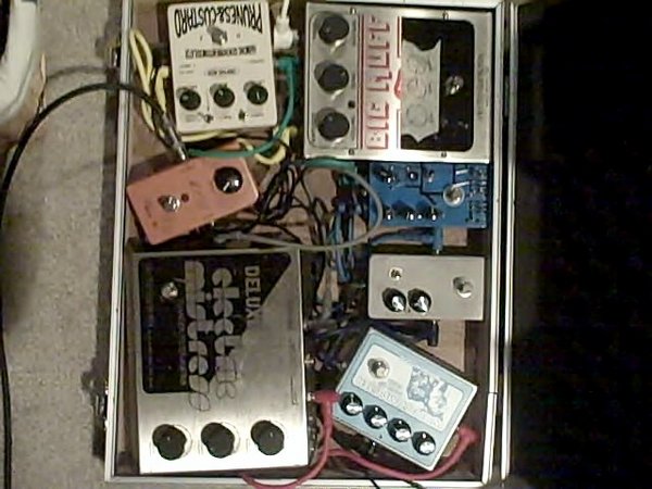 pedalboard 3.jpg (70.25 KiB) Viewed 993 times rad