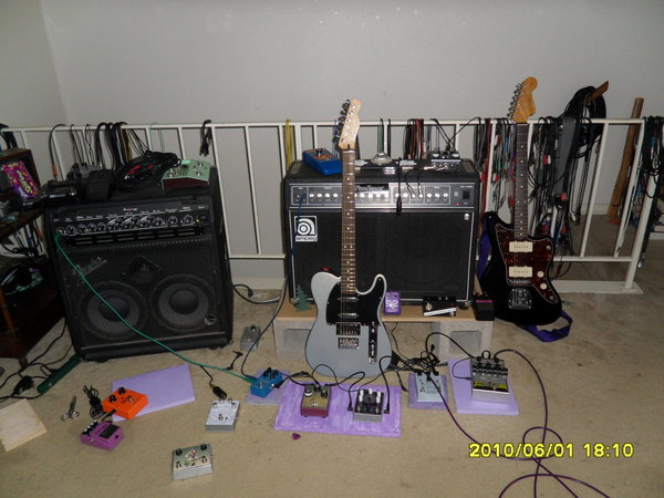 TELE.JPG