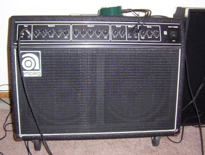Ampeg VH-140C