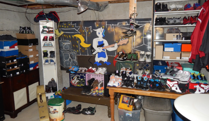 PNG sneaker room 4.PNG