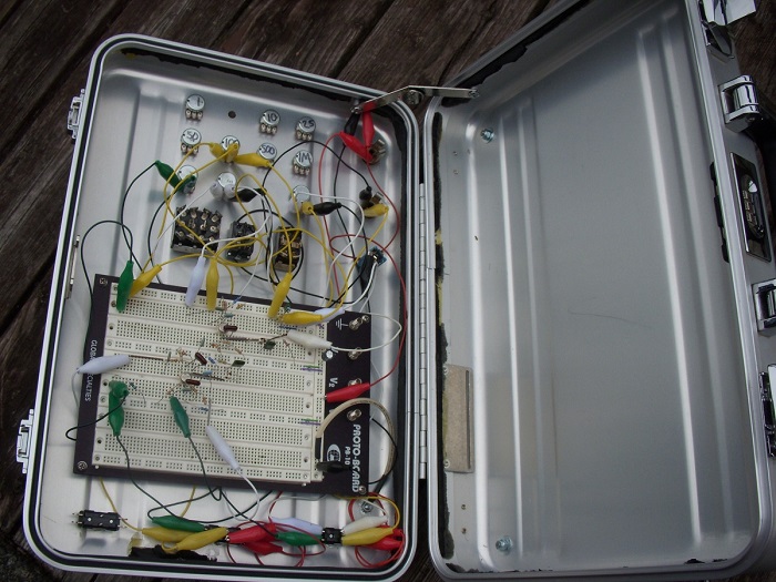 briefcase-guts-small.jpg