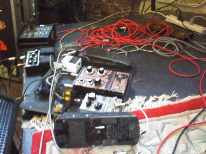 Oliver Ackermann A Place To Bury Strangers (1).jpg