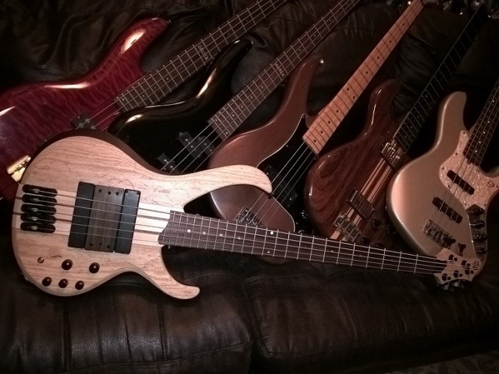 Basses.jpg