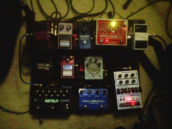 Pedal Board.jpg