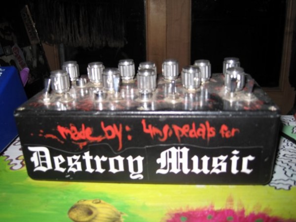 Destroy Music Noise Swash