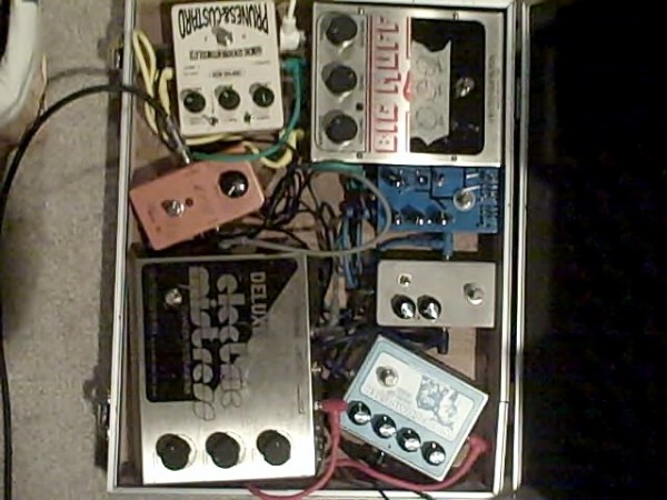 hello I'm bob the r0bot and I have a pedal addiction