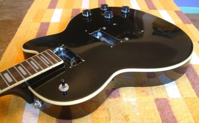 body.jpg (70.8 KiB) Viewed 708 times you've seen a lot of M-75 bodies here...this is to illusatrate the generally good condition.